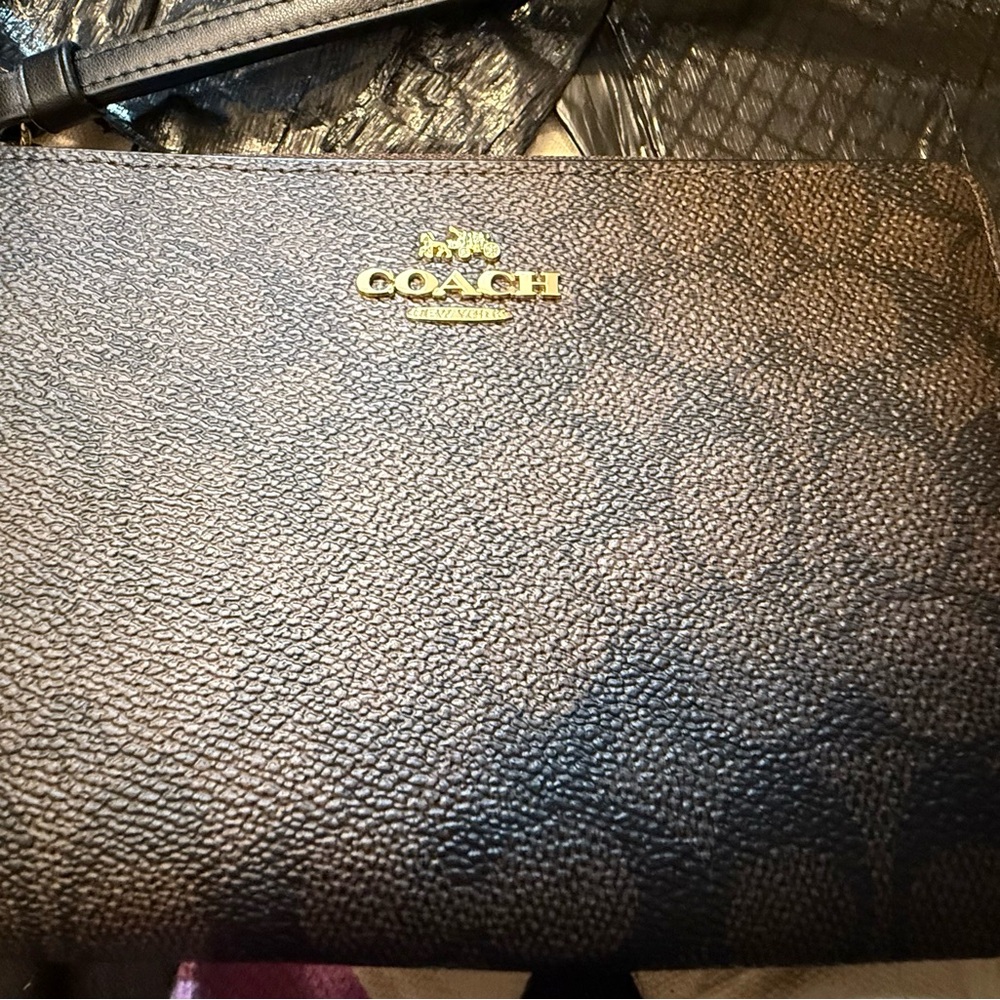 Coach Double Corner Zip Wristlet